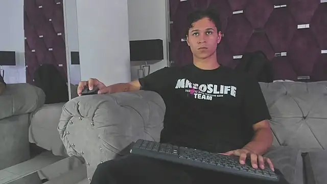 Snapshot of TonyBenedetti chatting on June 19, 2026, 8:36 pm TonyBenedetti online show from June 19, 2026, 8:36 pm