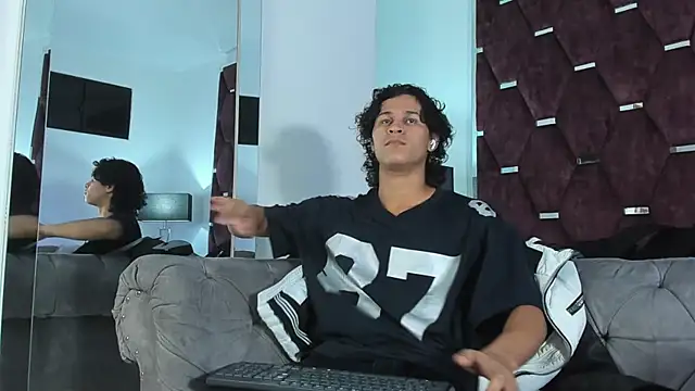 TonyBenedetti online show from March 29, 2026, 7:26 pm