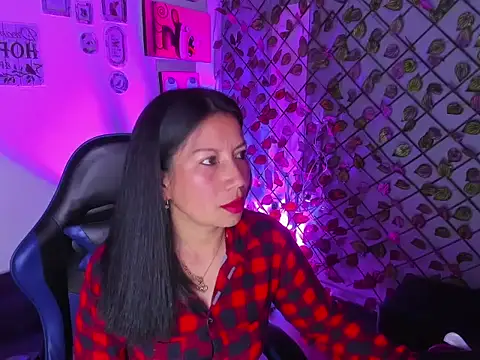 Snapshot of Megan_Collinss1 chatting on March 2, 2026, 4:03 pm Megan Collinss1 online show from March 2, 2026, 4:03 pm