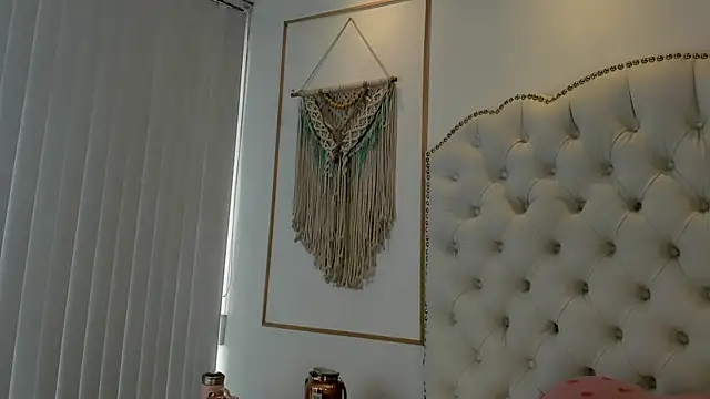 Snapshot of Sara_funy chatting on May 6, 2026, 2:10 pm Sara funy online show from May 6, 2026, 2:10 pm