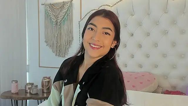 Snapshot of Sara_funy chatting on May 19, 2026, 11:39 am Sara funy online show from May 19, 2026, 11:39 am