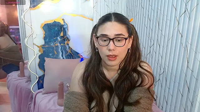 Isiis tay online show from April 12, 2026, 11:57 am