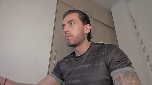 Axel  Blaze online show from April 2, 2026, 12:56 pm