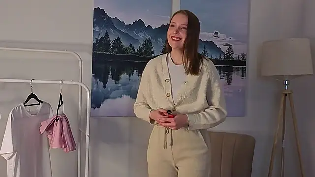 Snapshot of AraSuits chatting on February 26, 2026, 6:02 am AraSuits online show from February 26, 2026, 6:02 am