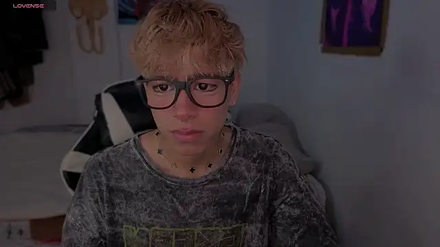 Snapshot of Ryan_sweet chatting on March 4, 2026, 5:31 pm Ryan sweet online show from March 4, 2026, 5:31 pm