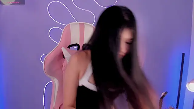 miacapone online show from April 9, 2026, 1:50 pm