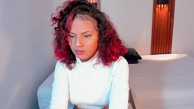 Snapshot of EmmaCole55 chatting on February 28, 2026, 4:23 am EmmaCole55 online show from February 28, 2026, 4:23 am