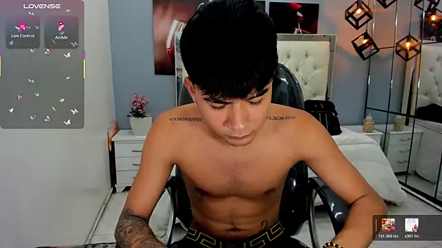 Snapshot of Thiago_collinss chatting on June 18, 2026, 10:48 pm Thiago collinss online show from June 18, 2026, 10:48 pm