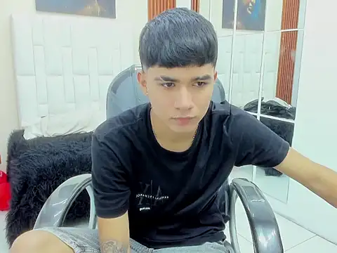 Snapshot of Thiago_collinss chatting on February 28, 2026, 10:31 pm Thiago collinss online show from February 28, 2026, 10:31 pm