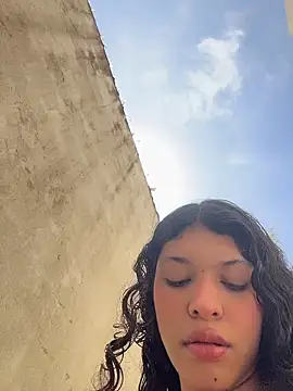 Snapshot of Sophiemoo_ chatting on June 21, 2026, 3:18 pm Sophiemoo online show from June 21, 2026, 3:18 pm