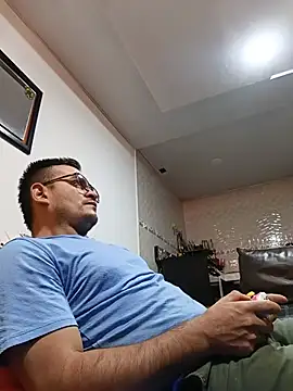 Edwin Q online show from July 15, 2026, 2:02 pm