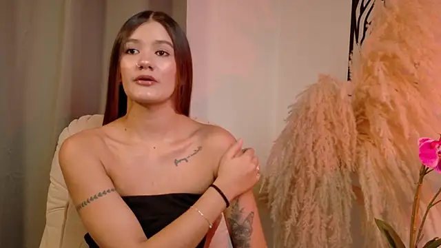 Mia Benett  online show from March 16, 2026, 1:15 pm