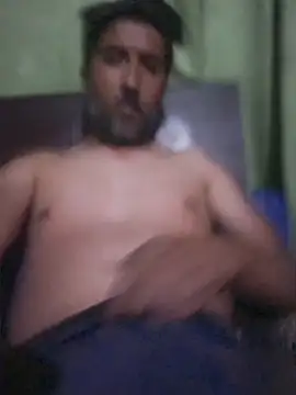 BRAD MATURE online show from April 7, 2026, 3:19 am