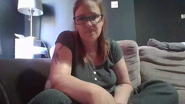 Snapshot of Curvy_Clare chatting on May 4, 2026, 2:20 pm Curvy Clare online show from May 4, 2026, 2:20 pm