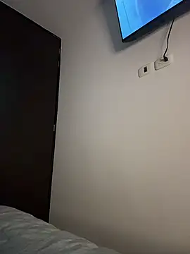 SamanthaValmont online show from April 5, 2026, 10:38 pm