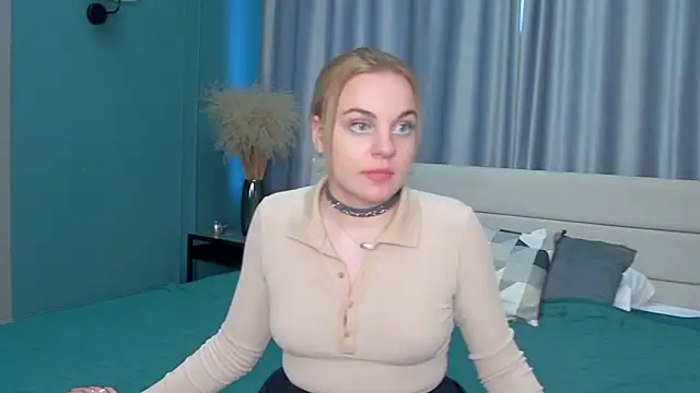 Glow Margo online show from March 8, 2026, 1:22 am