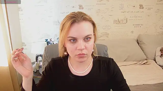 Glow Margo online show from June 3, 2026, 1:17 am