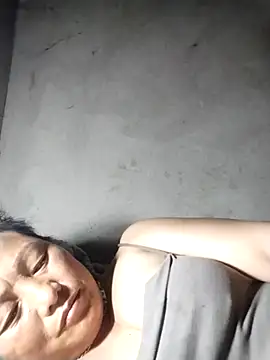 Lucie Fuzk online show from April 13, 2026, 2:10 pm