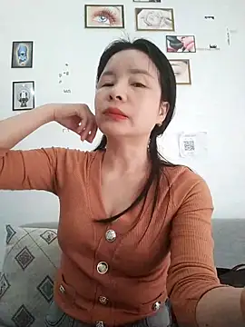 Ivy Trix2 online show from March 19, 2026, 2:44 am