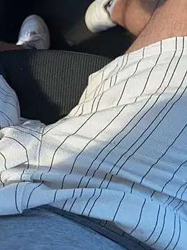 portostrip online show from April 8, 2026, 1:56 pm