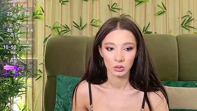 Snapshot of ErinEvans chatting on July 14, 2026, 4:28 am ErinEvans online show from July 14, 2026, 4:28 am