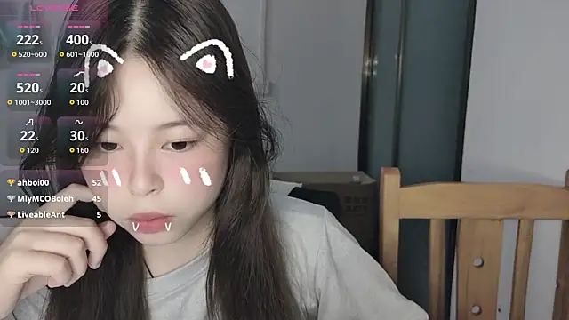 Snapshot of F-Yihao chatting on April 11, 2026, 1:15 pm F-Yihao online show from April 11, 2026, 1:15 pm