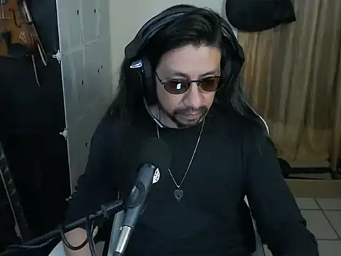 Snapshot of AntuanSV chatting on March 5, 2026, 4:20 am AntuanSV online show from March 5, 2026, 4:20 am