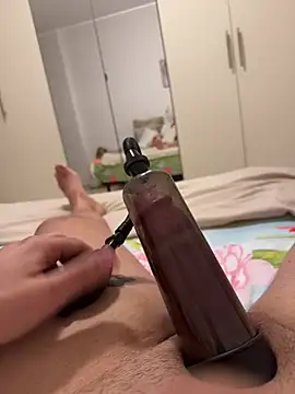 ReyRinaldo online show from February 25, 2026, 1:55 pm