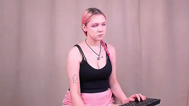 LinMagpuri online show from March 11, 2026, 4:39 am