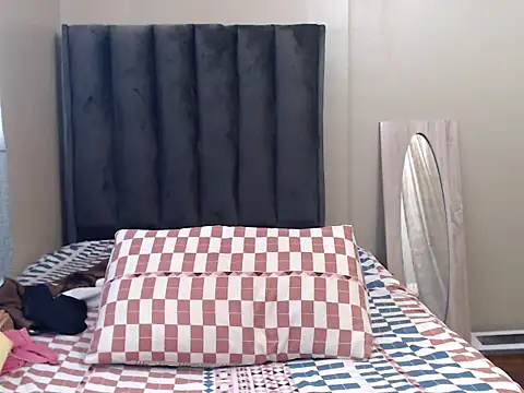 LexyDiana online show from March 15, 2026, 6:42 am