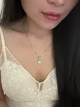Snapshot of Tinn_tin chatting on May 17, 2026, 5:29 am Tinn tin online show from May 17, 2026, 5:29 am