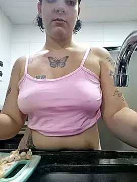 quemerayssa online show from March 4, 2026, 12:29 am