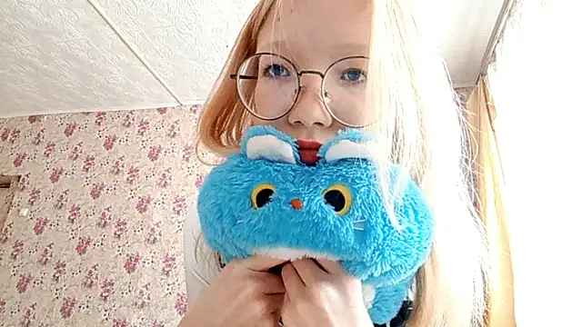 SoniqBliss online show from March 3, 2026, 7:04 am