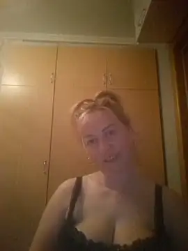 Snapshot of ChristinaYork chatting on April 24, 2026, 7:05 pm ChristinaYork online show from April 24, 2026, 7:05 pm