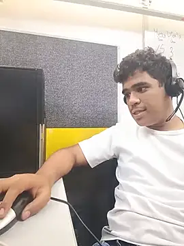 Snapshot of luis230436 chatting on May 25, 2026, 8:18 pm luis230436 online show from May 25, 2026, 8:18 pm