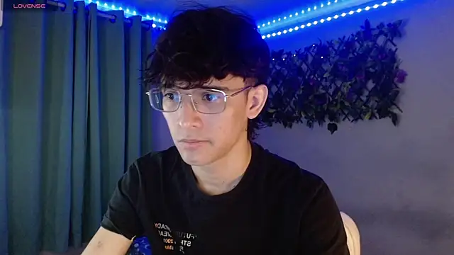 noah millerx online show from April 18, 2026, 4:04 am