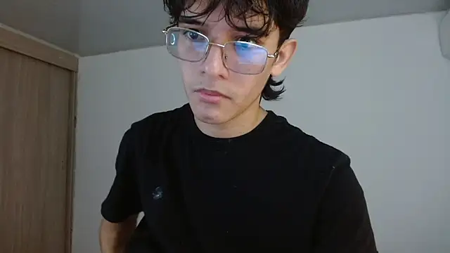 noah millerx online show from June 21, 2026, 9:31 pm