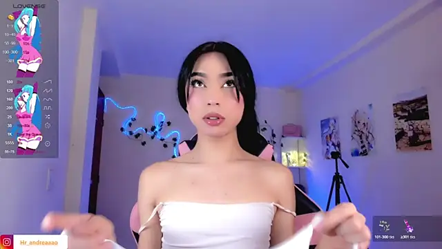 Snapshot of IamAndrea01 chatting on June 4, 2026, 12:59 am IamAndrea01 online show from June 4, 2026, 12:59 am