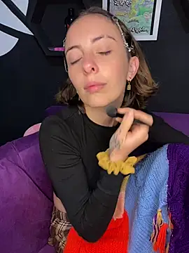 parejahot77 online show from April 8, 2026, 2:35 am