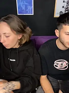 parejahot77 online show from March 24, 2026, 5:07 am