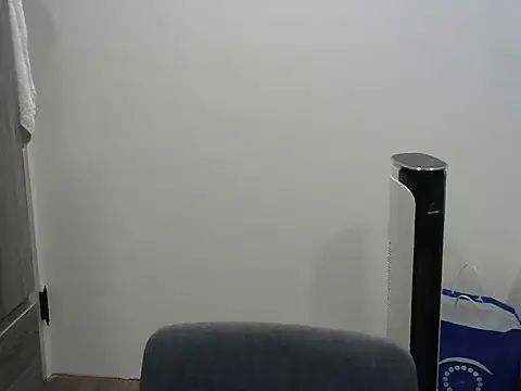Snapshot of silverwolfwoof chatting on June 26, 2026, 3:40 pm silverwolfwoof online show from June 26, 2026, 3:40 pm
