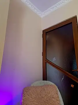 LunaBlaise online show from March 1, 2026, 10:26 am