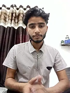 Snapshot of CoralN chatting on April 18, 2026, 3:20 am CoralN online show from April 18, 2026, 3:20 am