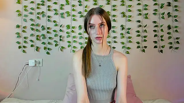 EllieRough online show from May 30, 2026, 3:28 pm