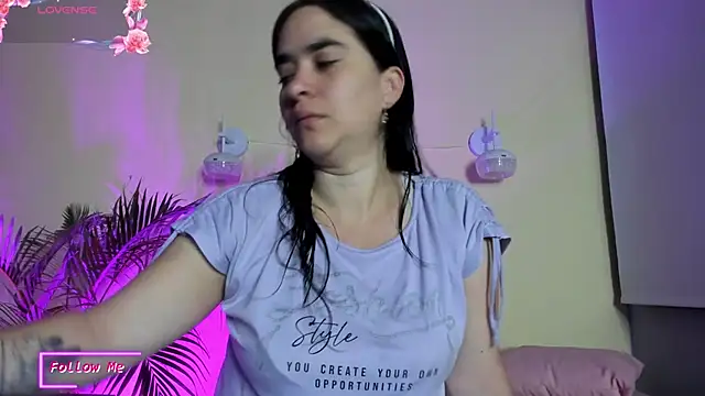  VALERIAGOMEZ online show from March 21, 2026, 9:36 am