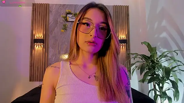 Melodylanee online show from April 9, 2026, 11:05 am