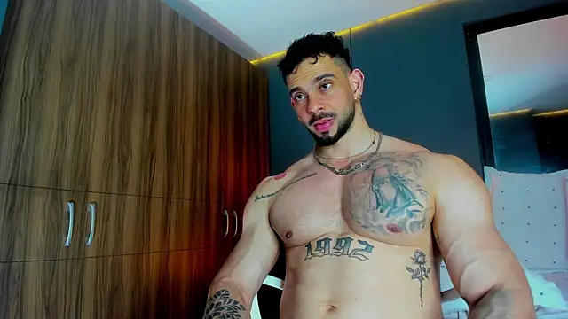 massimo visconti online show from April 1, 2026, 2:35 am