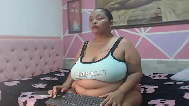 Snapshot of Doll_rihana chatting on May 22, 2026, 12:19 am Doll rihana online show from May 22, 2026, 12:19 am