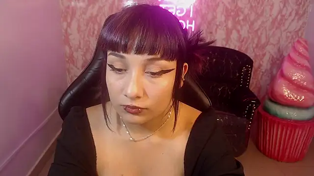 chloe s ch online show from March 2, 2026, 7:54 pm