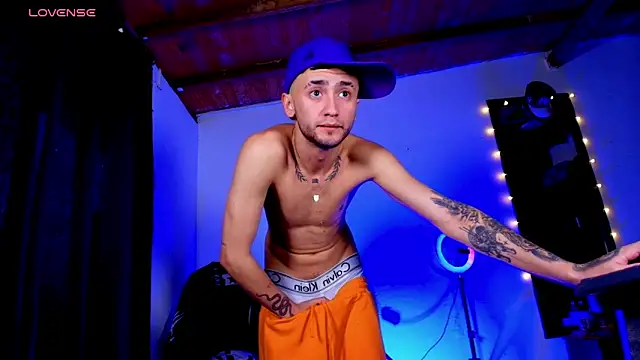 Snapshot of Jey_dirty_777 chatting on February 28, 2026, 11:43 am Jey dirty 777 online show from February 28, 2026, 11:43 am